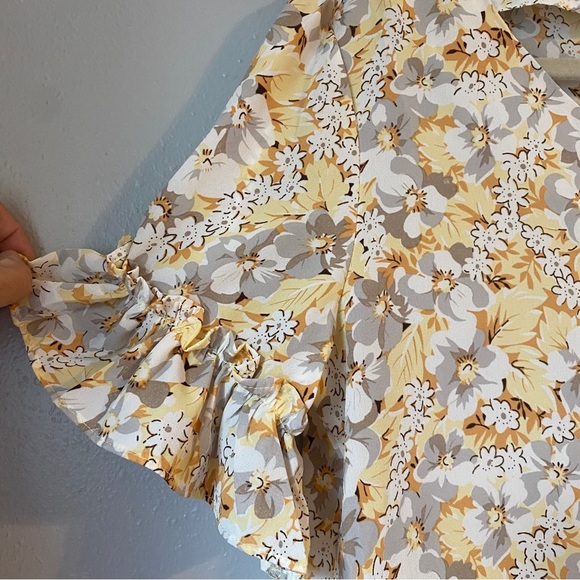 Mousy Floral Blouse Size 6 - Picture 3 of 4